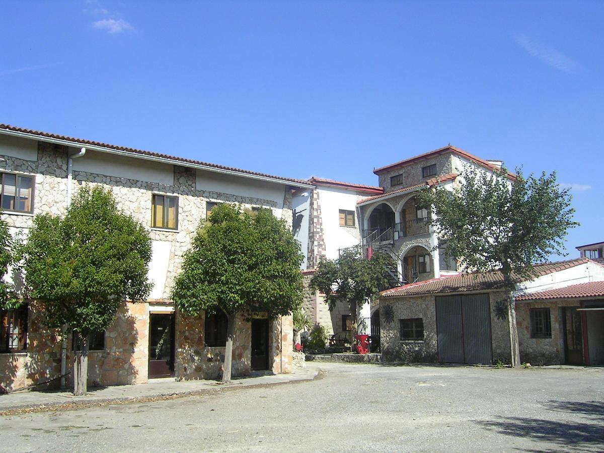 Picon Del Conde Hotel Monasterio de Rodilla Exterior photo